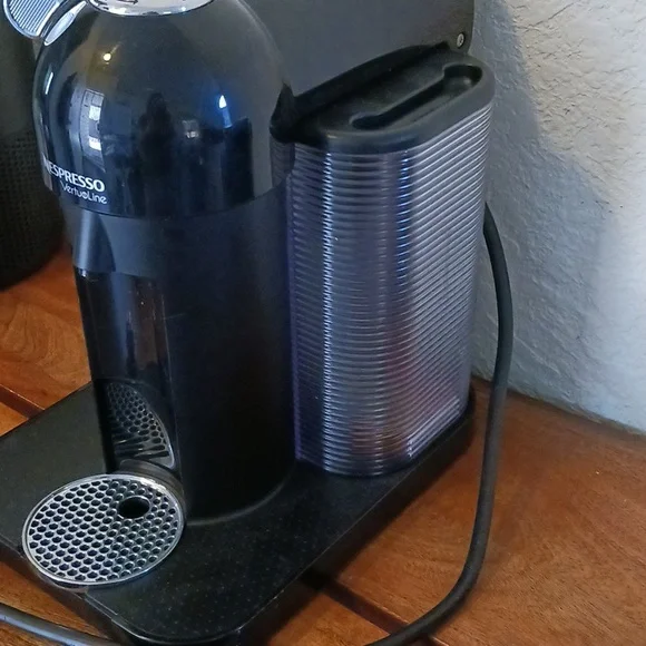 Nespresso VertuoLine Coffee Machine - Picture 4 of 11